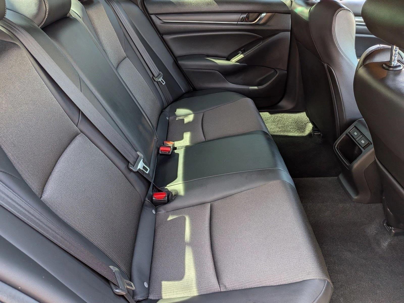 Used 2022 Still Night Pearl Honda Sport image 18