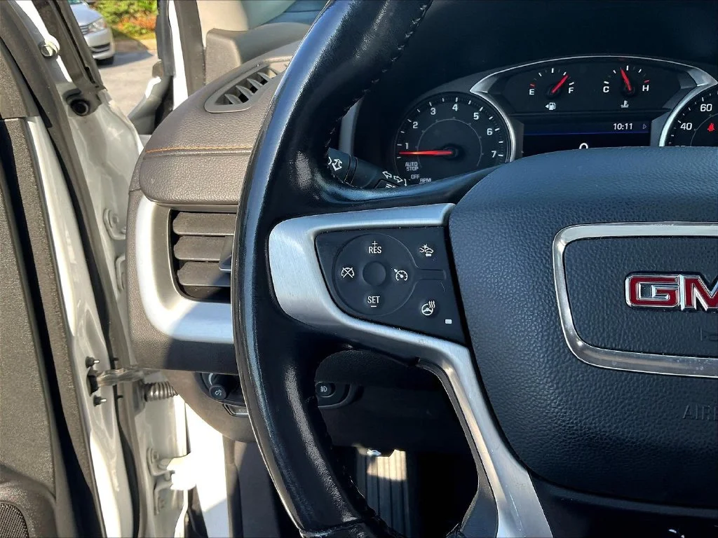 Used 2020 Summit White GMC SLT image 12