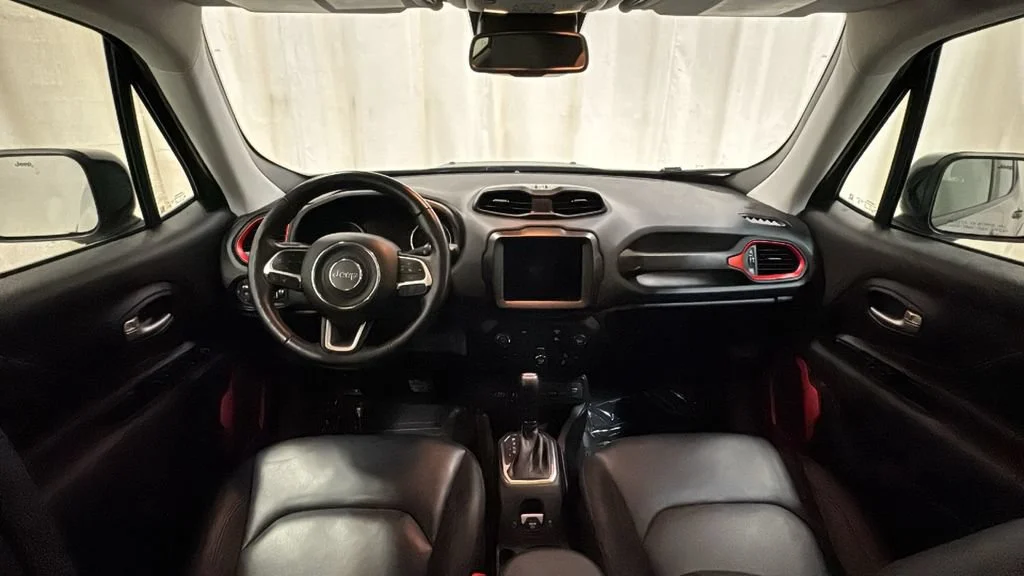 Used 2023 Gray Jeep Trailhawk 4x4 image 7