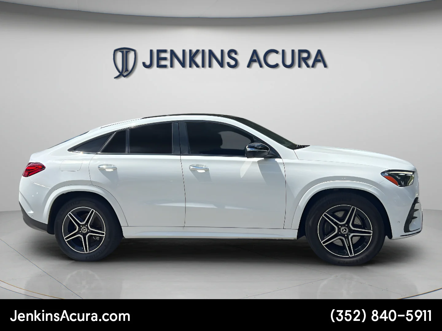 Used 2025 Polar White Mercedes-Benz GLE 450 image 2