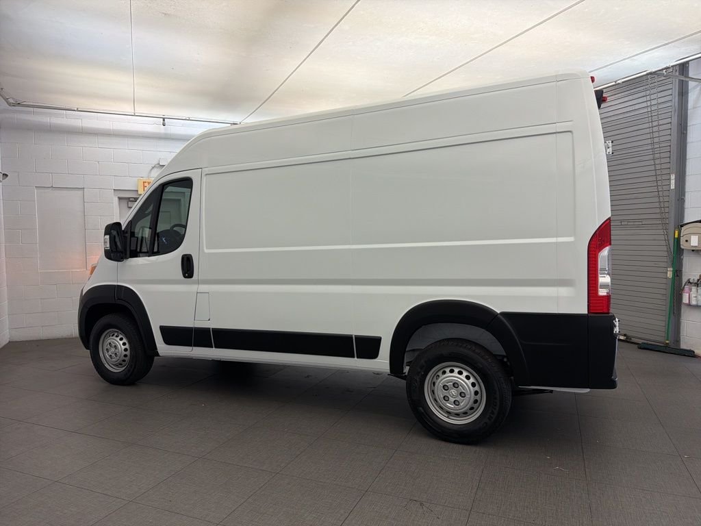 New 2026 Bright White Clear-Coat Exterior Paint RAM High Roof image 8
