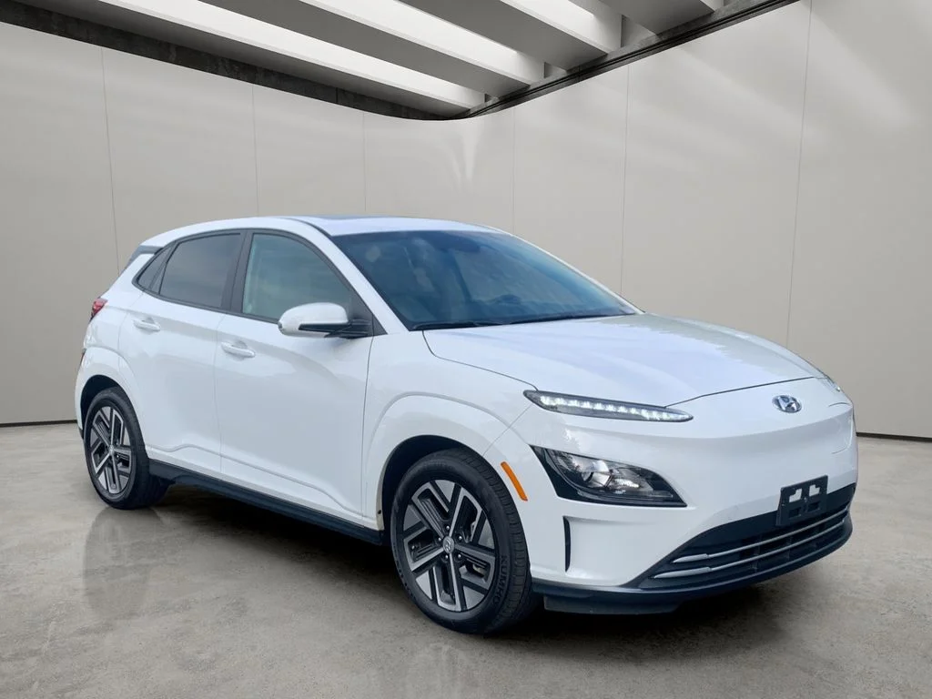 Certified Used 2023 Lunar White Hyundai SEL image 7