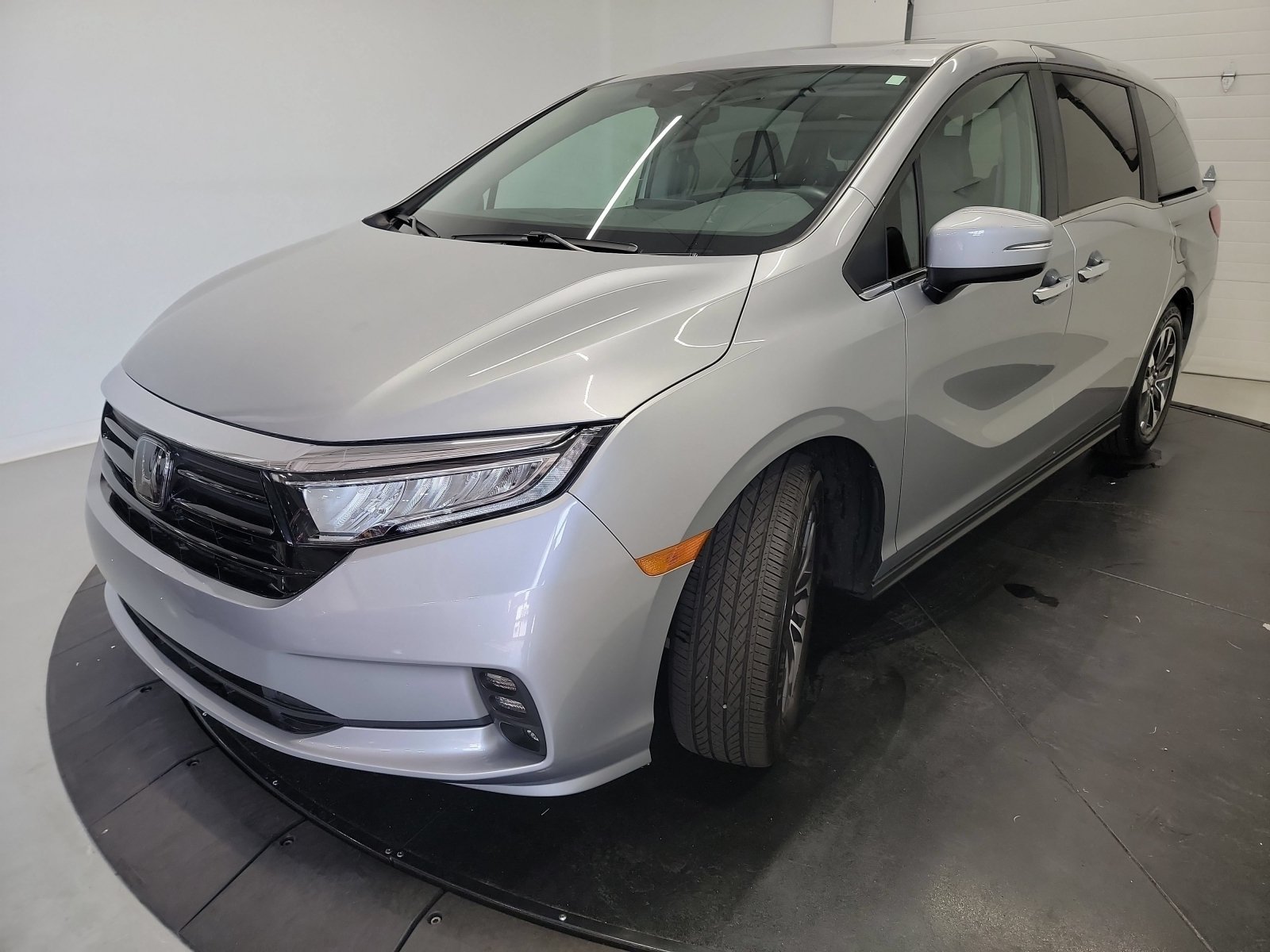 2024 Honda Odyssey EX-L - Photo 36