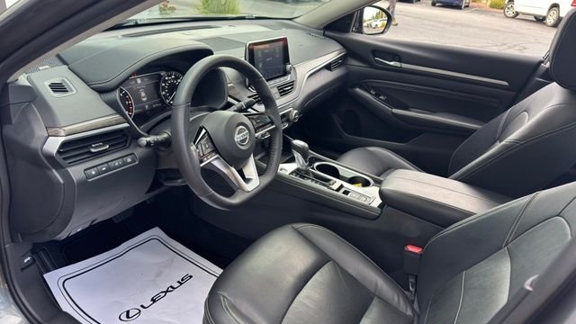 Used 2022 Gun Metallic Nissan 2.5 SL image 13