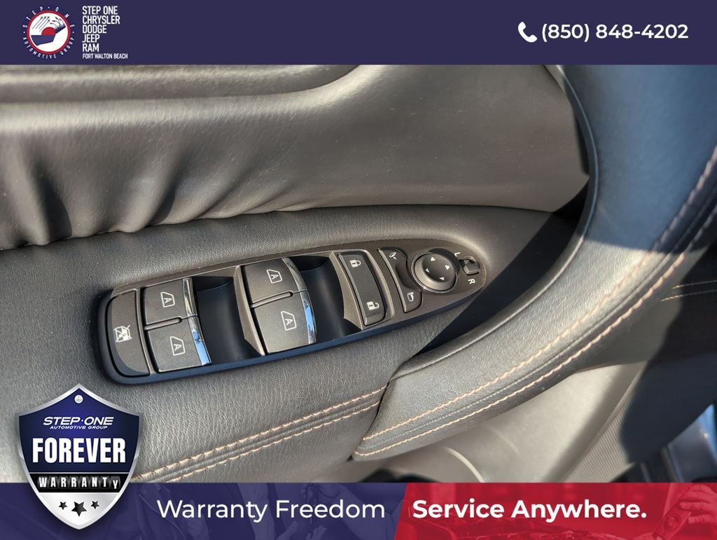 Used 2023 Gray Nissan Platinum image 18
