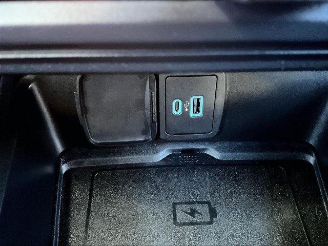 Used 2022  Ford Wildtrak image 27