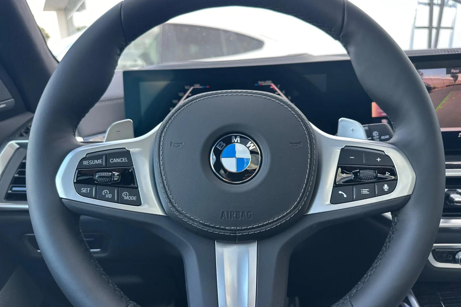 New 2027 Mineral White Metallic BMW xDrive40i image 22