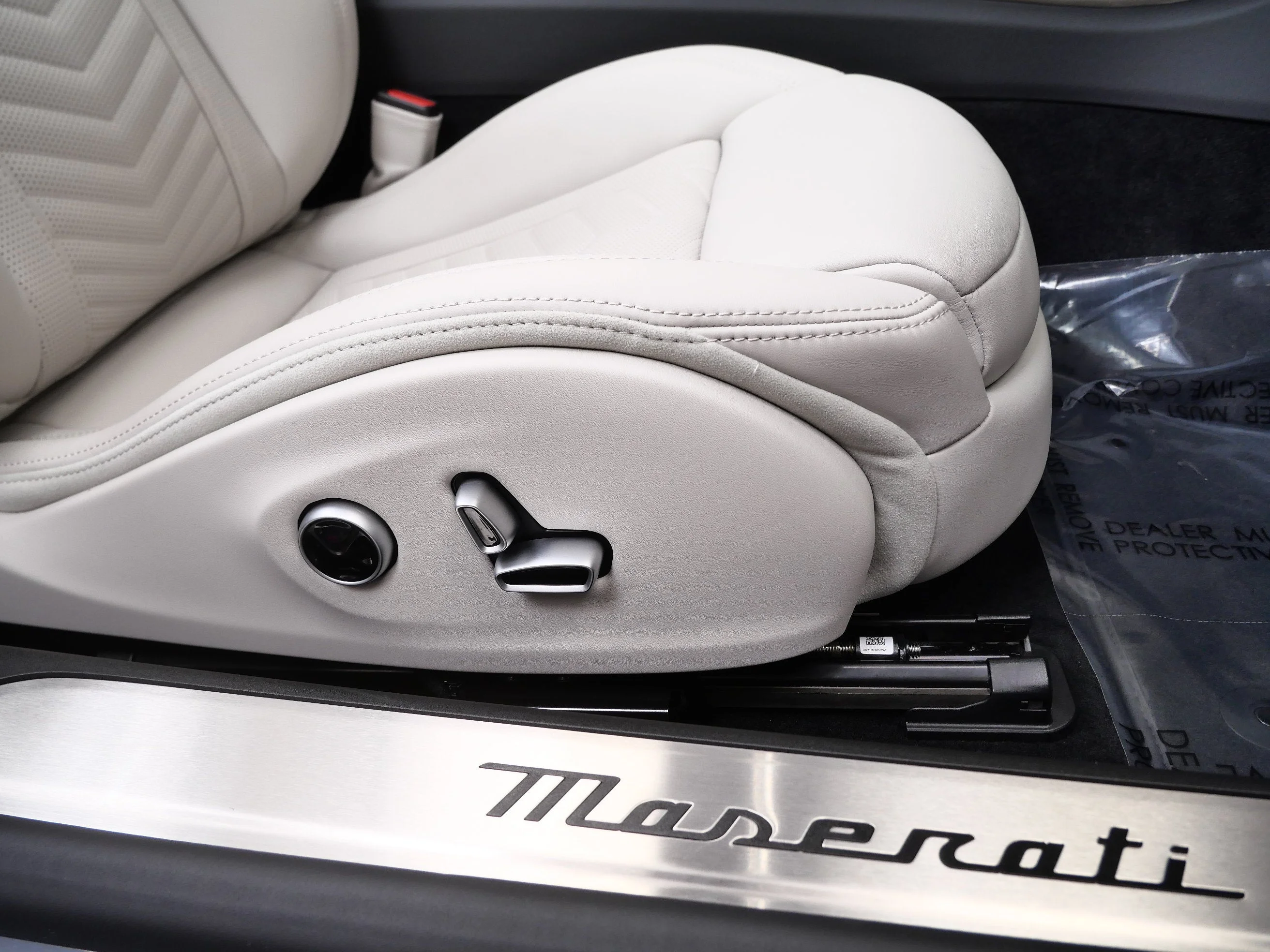 2025 Maserati GranCabrio Base - Photo 16