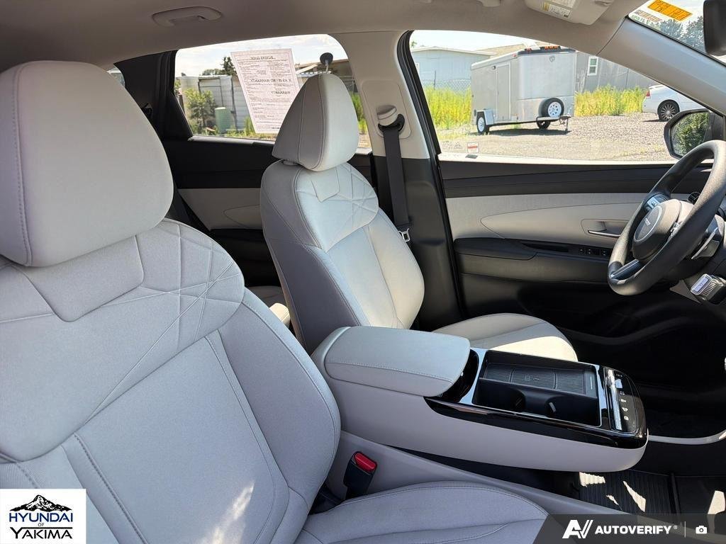 Certified Used 2025 Cashmere Bronze Hyundai SEL image 22