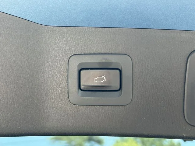 Used 2020 Blue Mazda Touring image 39