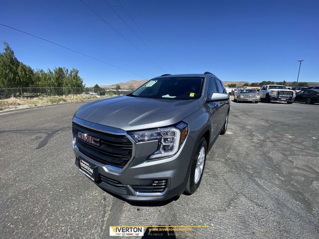 Used 2023 Sterling Metallic GMC SLE image 1