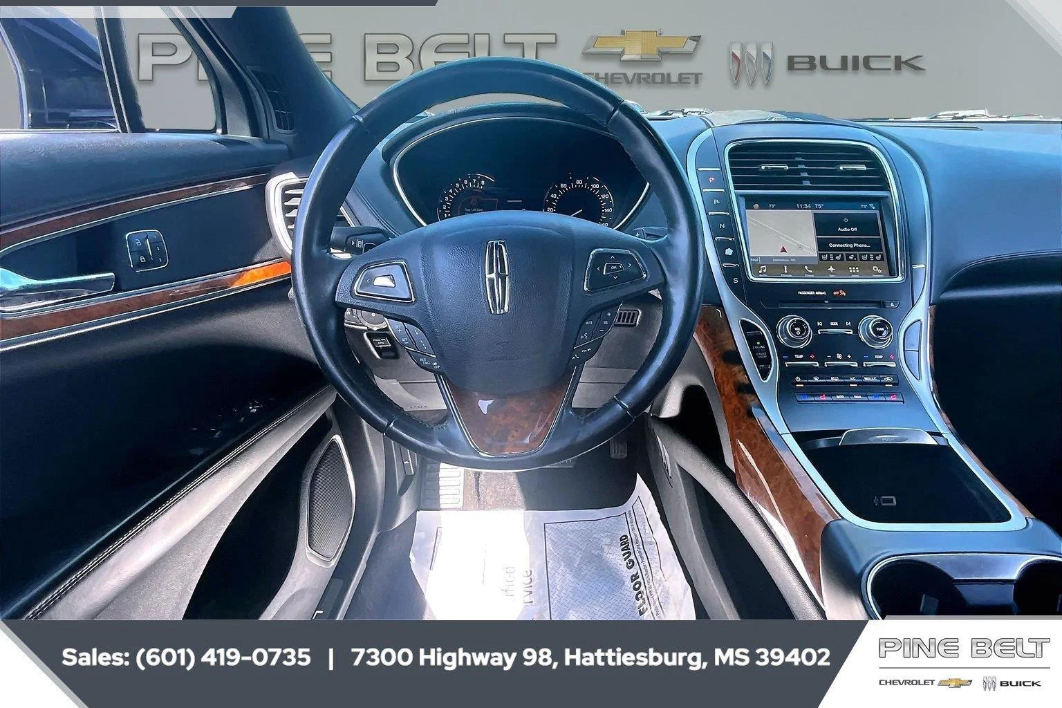 Used 2018 Black Velvet Lincoln Reserve image 5