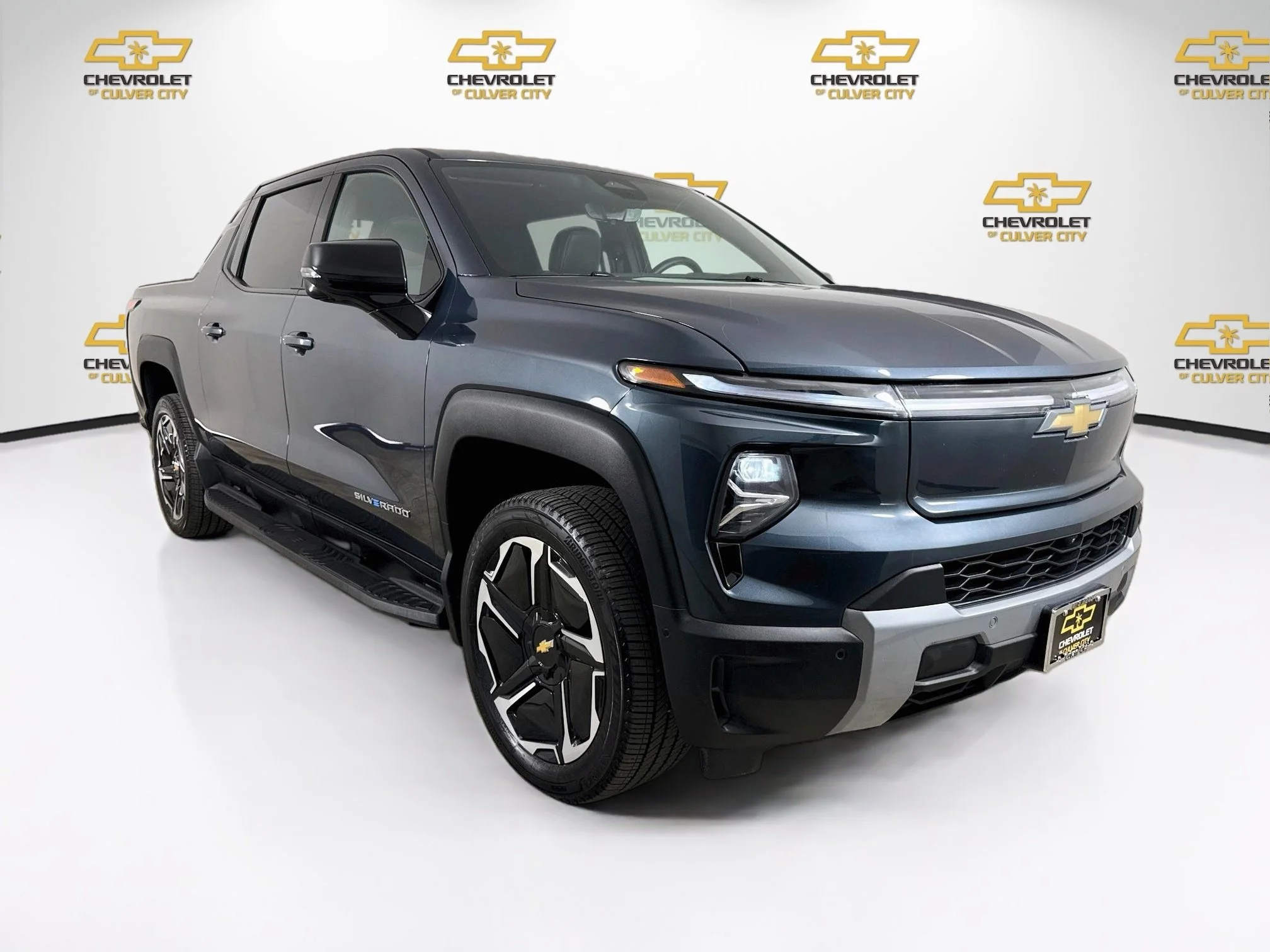 Used 2026 Blue Smoke Metallic Chevrolet LT - Max Range image 1