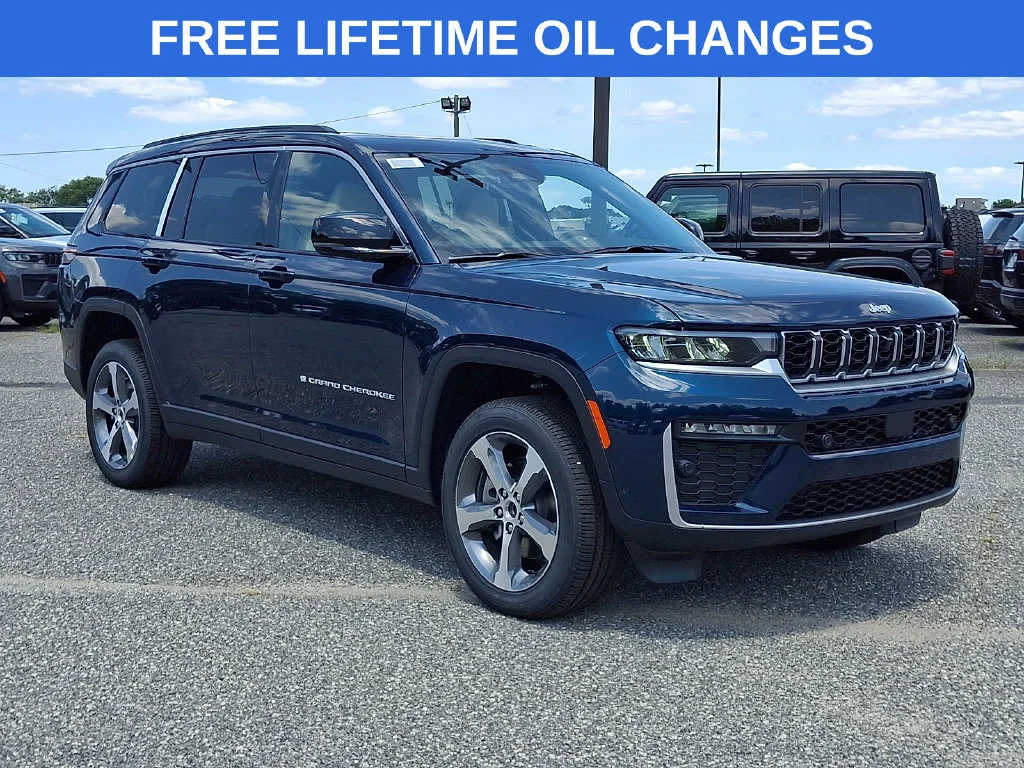 New 2026 Fathom Blue Pearl-Coat Exterior Paint Jeep Limited image 1
