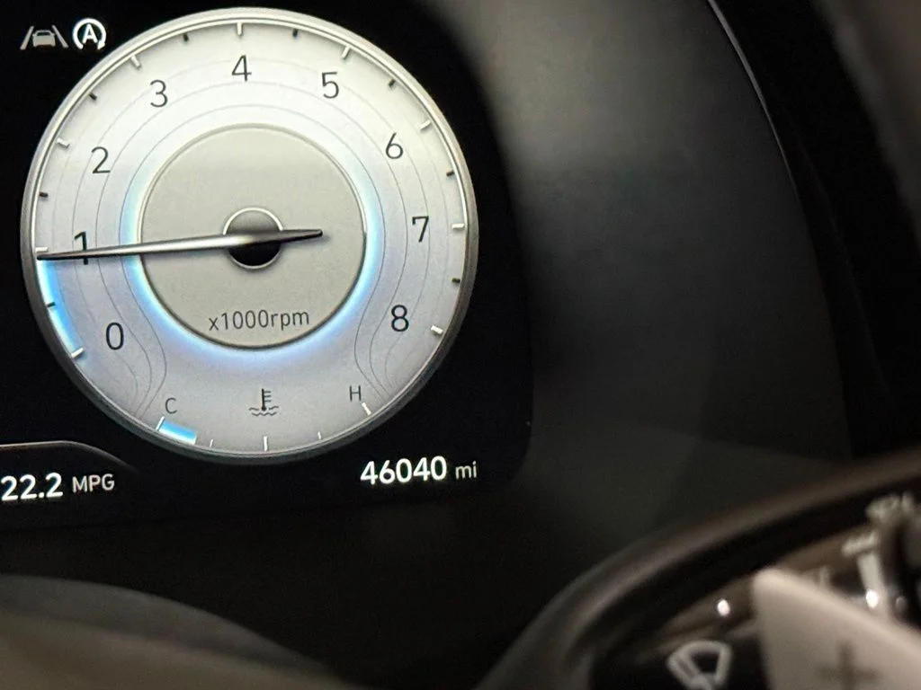 Used 2023 Graphite Hyundai Limited image 20