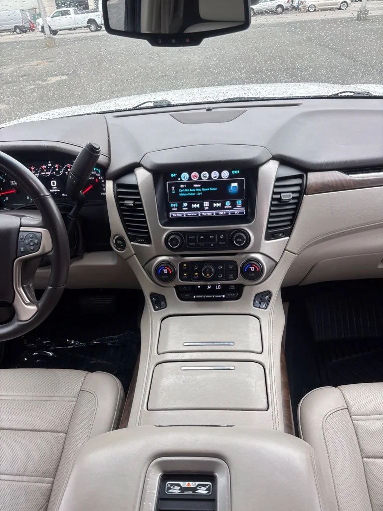 Used 2018 White GMC Denali image 40