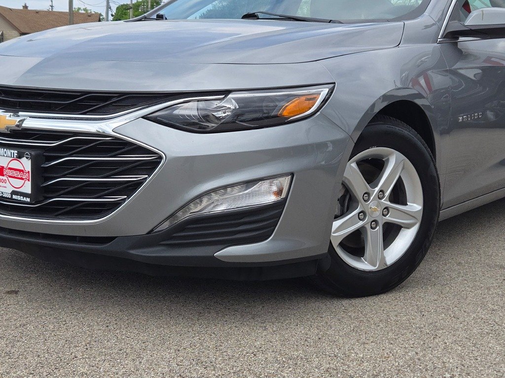 Used 2024 Gray Chevrolet LT image 3