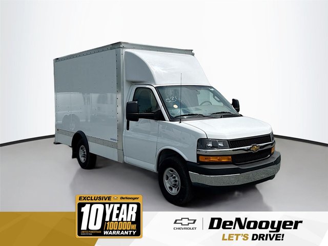 2024 Chevrolet Express Cutaway 3500 1WT