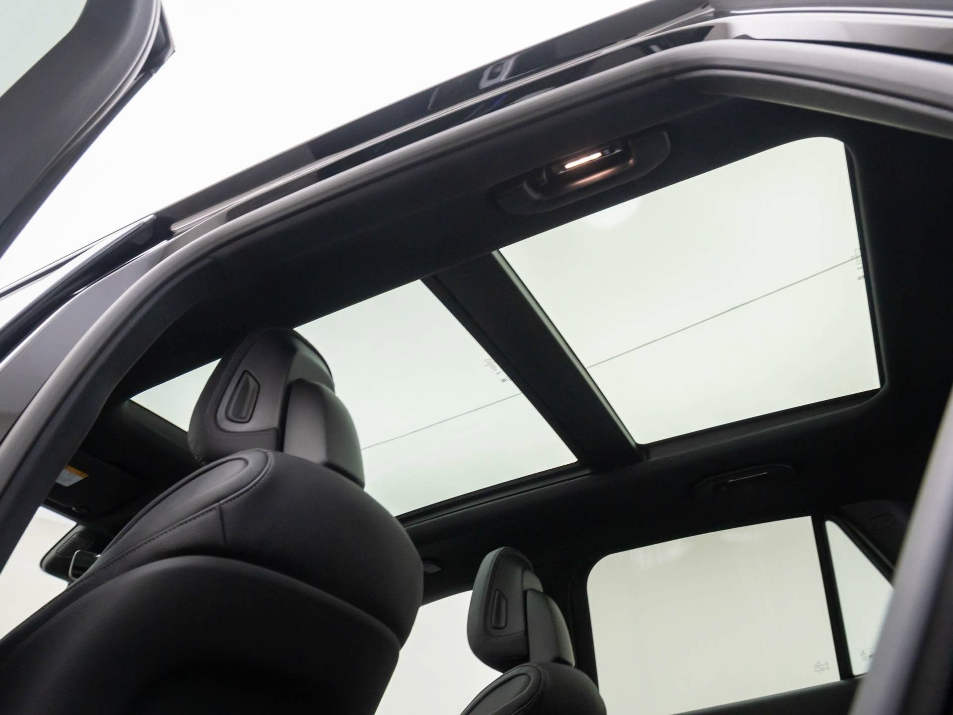 New 2026 Black Mercedes-Benz GLC 300 image 63