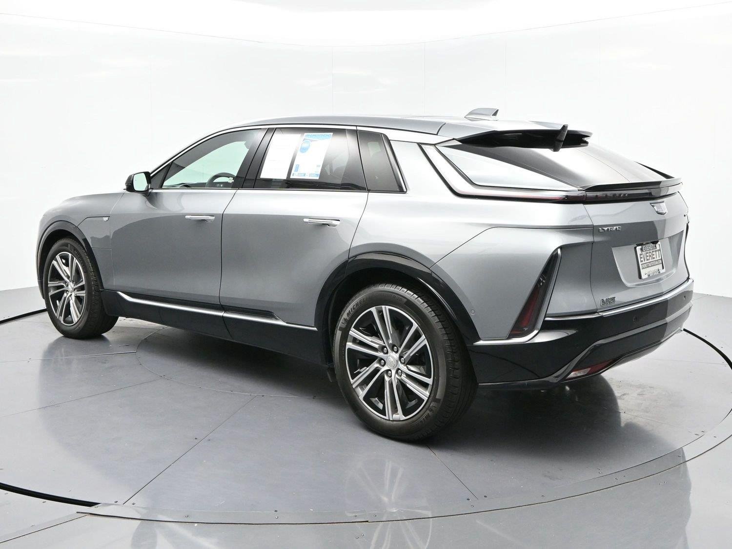 Used 2024 Argent Silver Metallic Cadillac Luxury 1 image 5