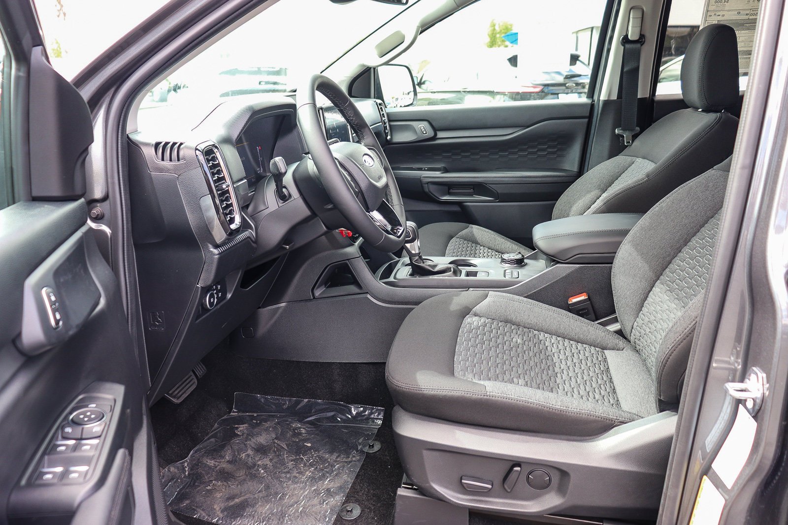 New 2026 Carbonized Gray Metallic Ford XLT image 19