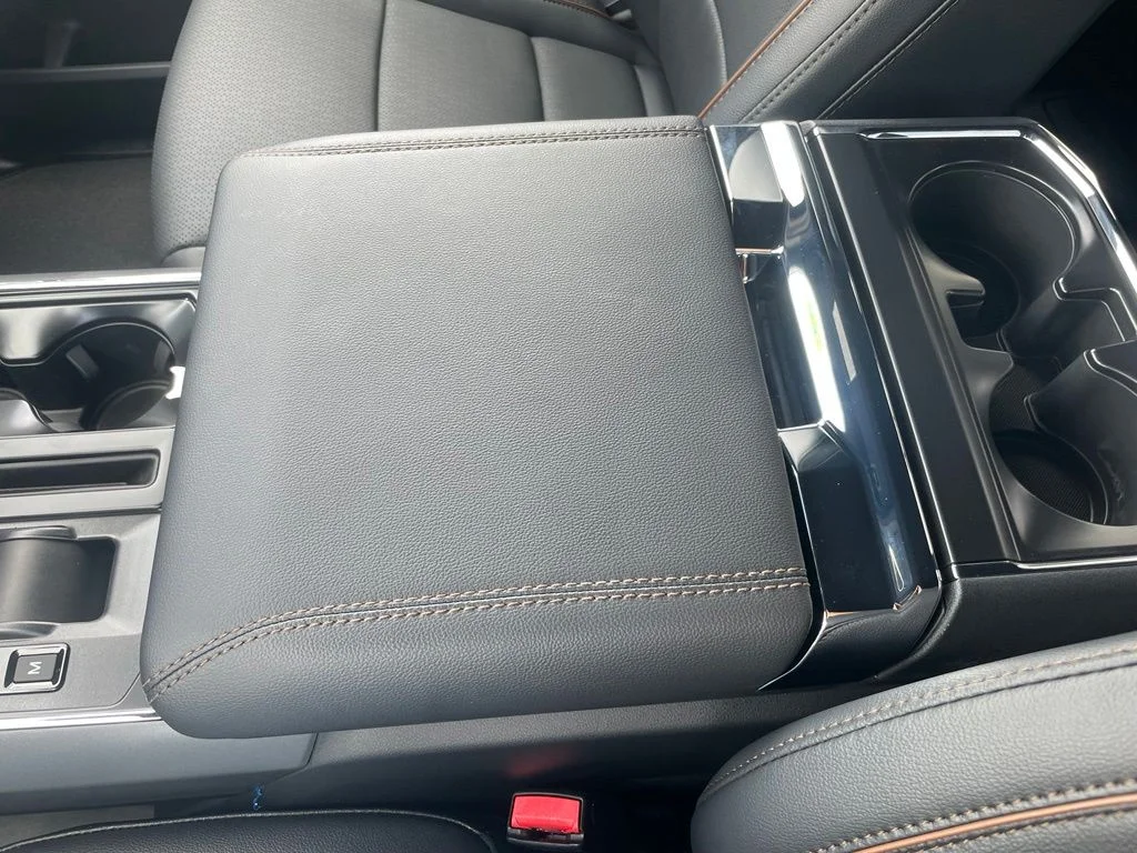 New 2026 Star White Metallic Tri-Coat Ford Lariat® image 45