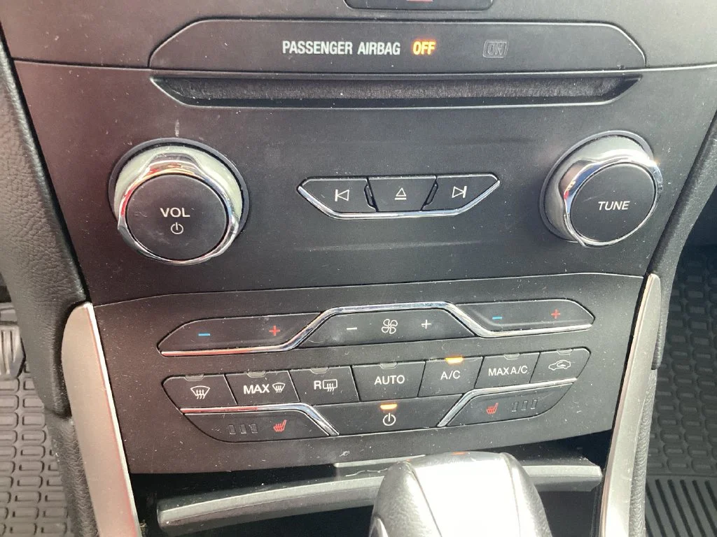 Used 2017 White Ford SEL image 36