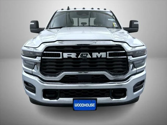 2026 RAM 3500 Tradesman - Photo 2