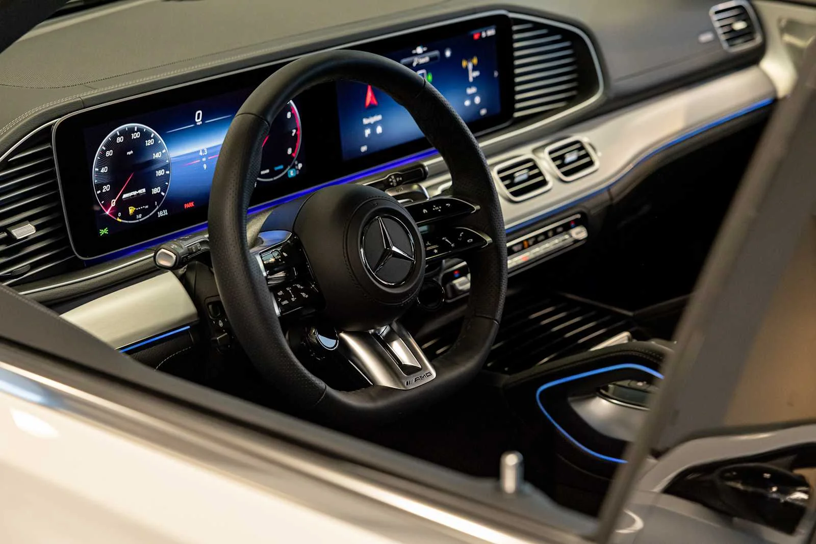 New 2026 Polar White Mercedes-Benz AMG® GLE 53 4MATIC+ SUV image 41