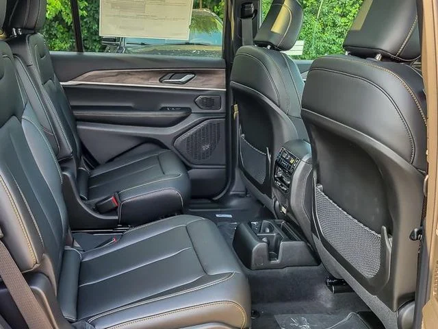 New 2026 Bright White Clearcoat Jeep  image 26