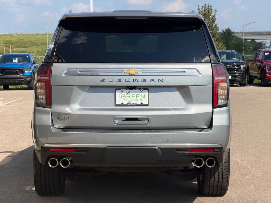 Used 2023 Gray Chevrolet High Country image 8