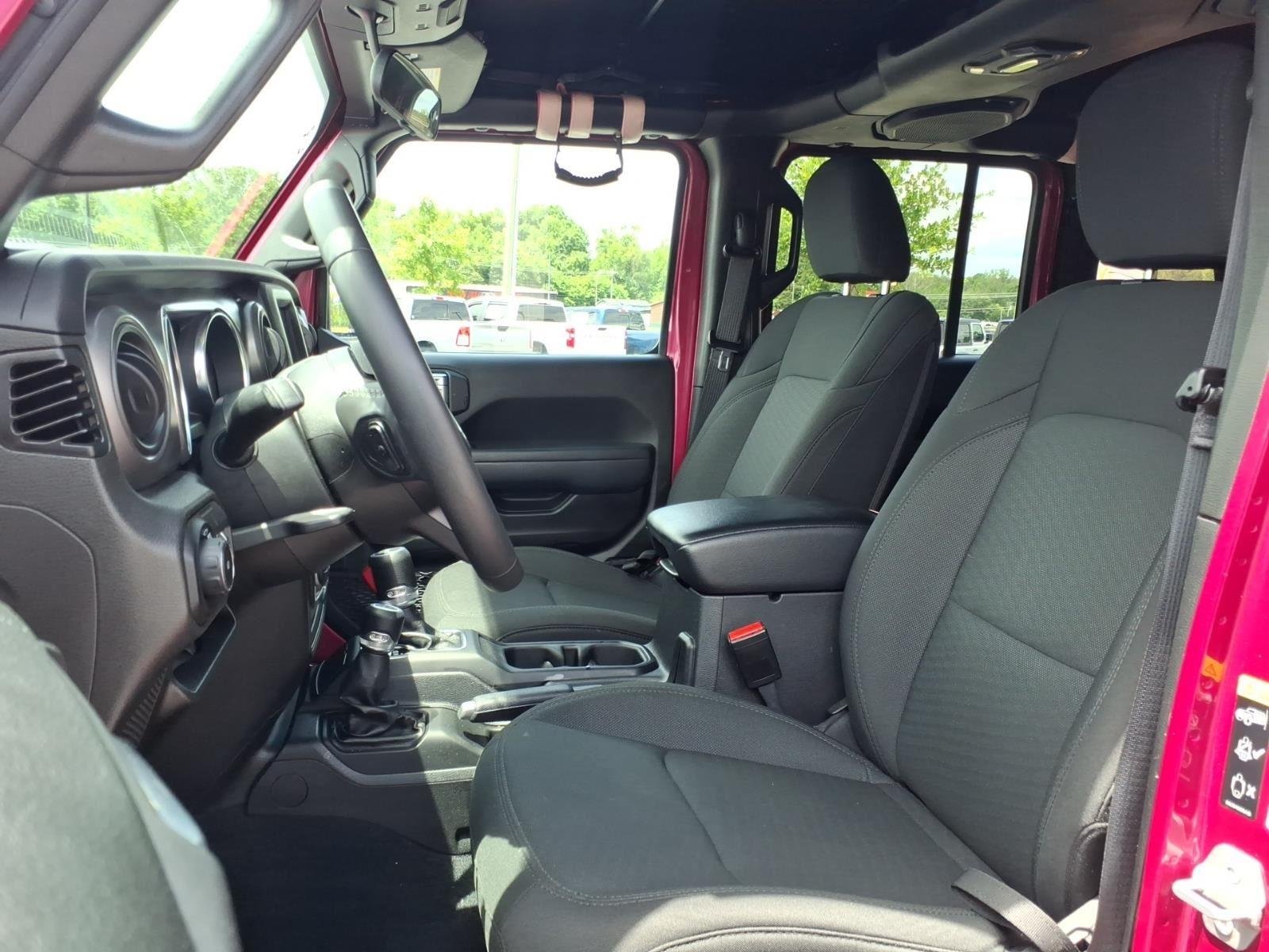 Used 2022 Limited Edition Tuscadero Pearlcoat Jeep Unlimited Sport S image 17