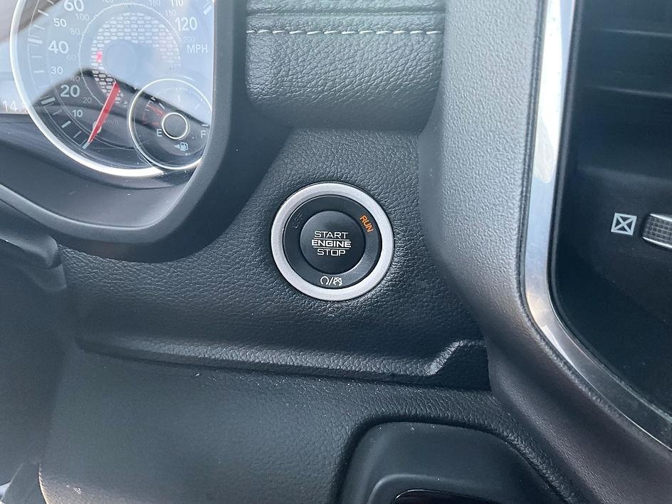 Used 2025 Silver Ram Laramie image 18