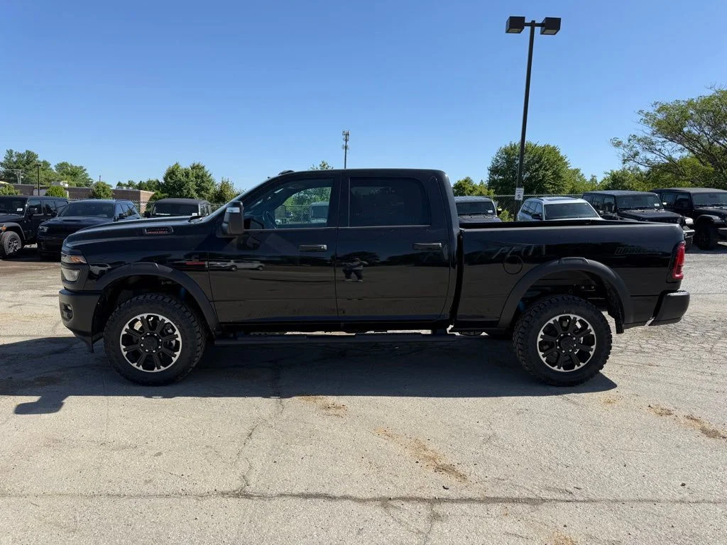 New 2026 Diamond Black Crystal Pearl-Coat Exterior Paint RAM Tradesman image 10