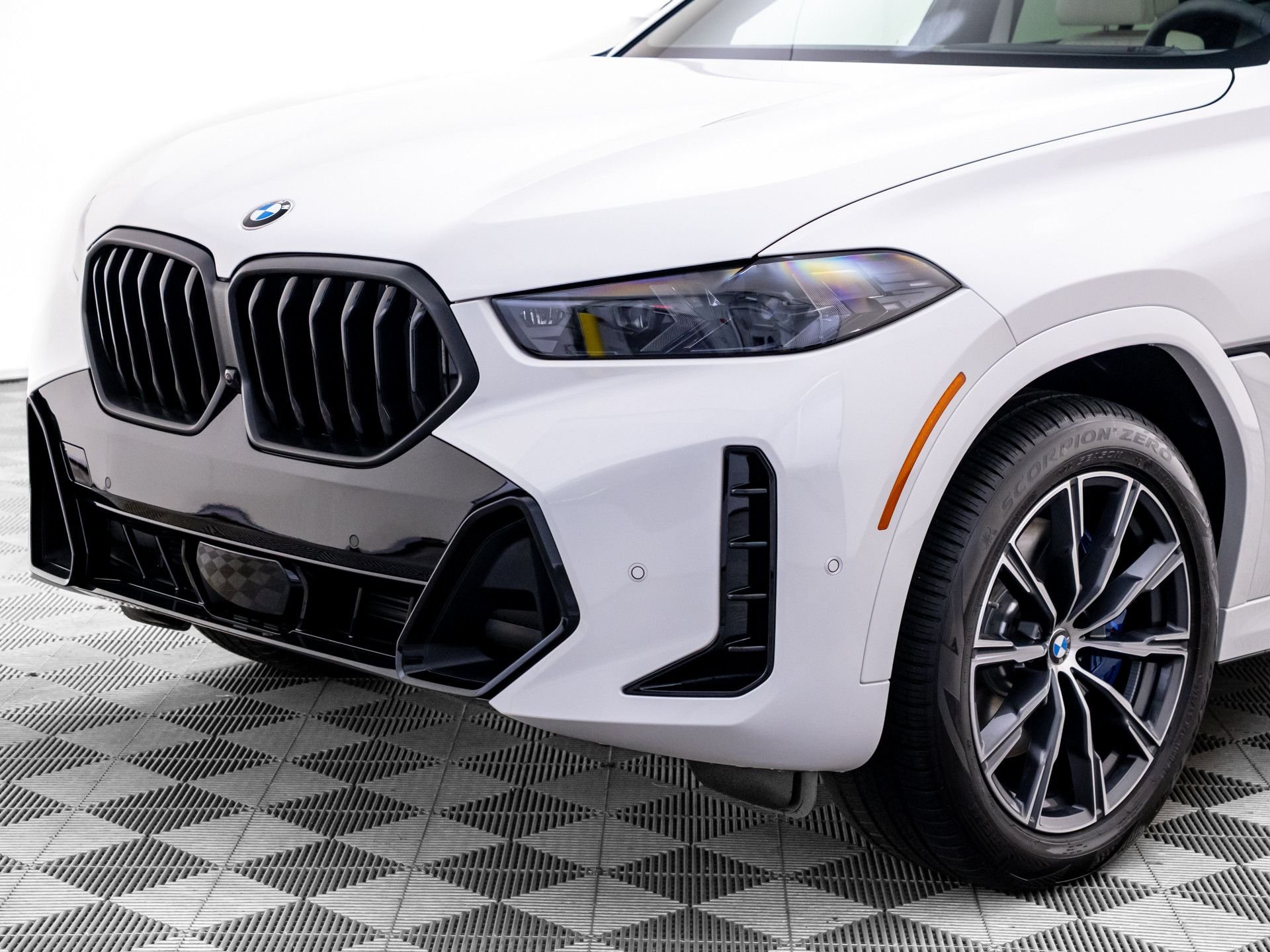 New 2027 Alpine White BMW xDrive40i image 38