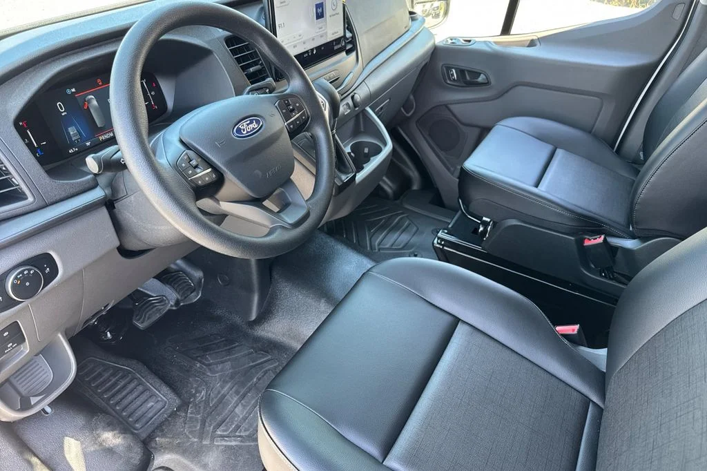 New 2026 Oxford White Ford Cargo Van image 10