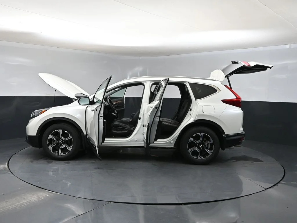 Certified Used 2018 White Honda Touring image 42