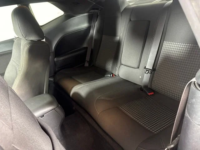 Used 2020 Pitch Black Clearcoat Dodge SXT image 12