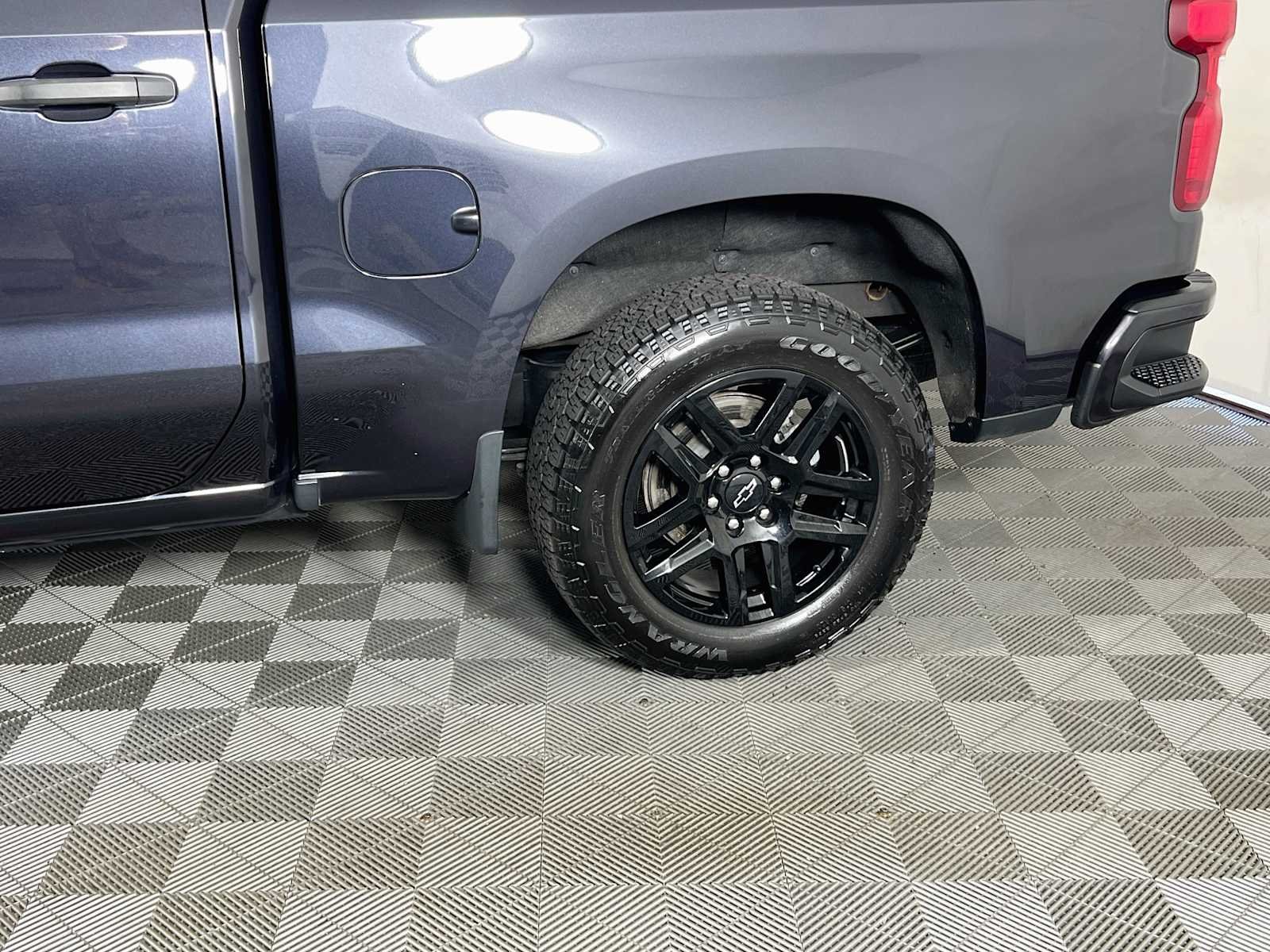 Used 2023 Dark Ash Metallic Chevrolet Custom image 29