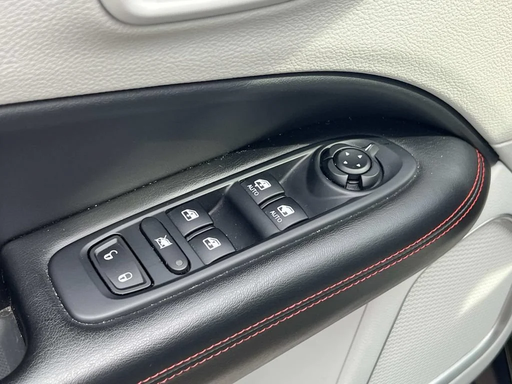Used 2021 Green Jeep Limited image 13