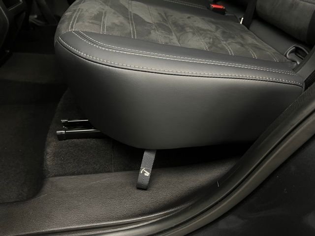 Used 2025 Moonstone Gray Metallic/Black Roof Mitsubishi SE image 43