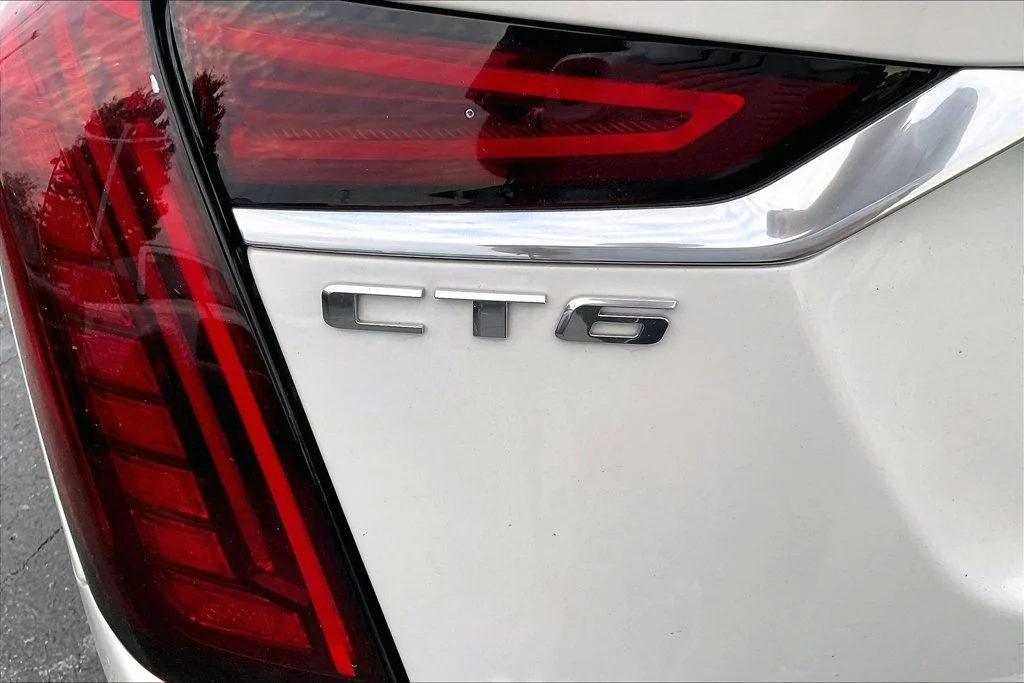 Used 2020 Crystal White Tri-Coat Cadillac Blackwing Twin image 31