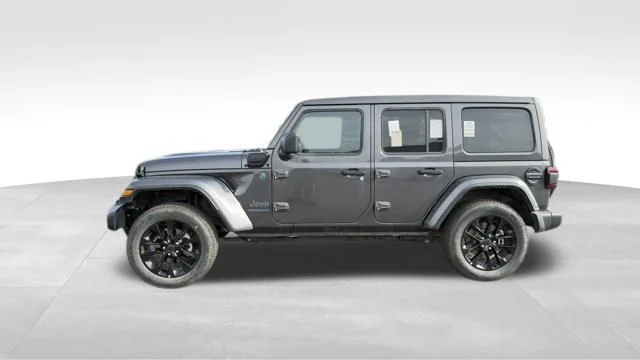 Certified Used 2025 Gray Jeep Sahara 4xe image 5
