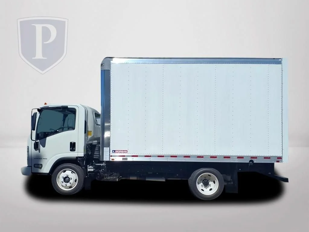 New 2025 Arc White Chevrolet  image 3