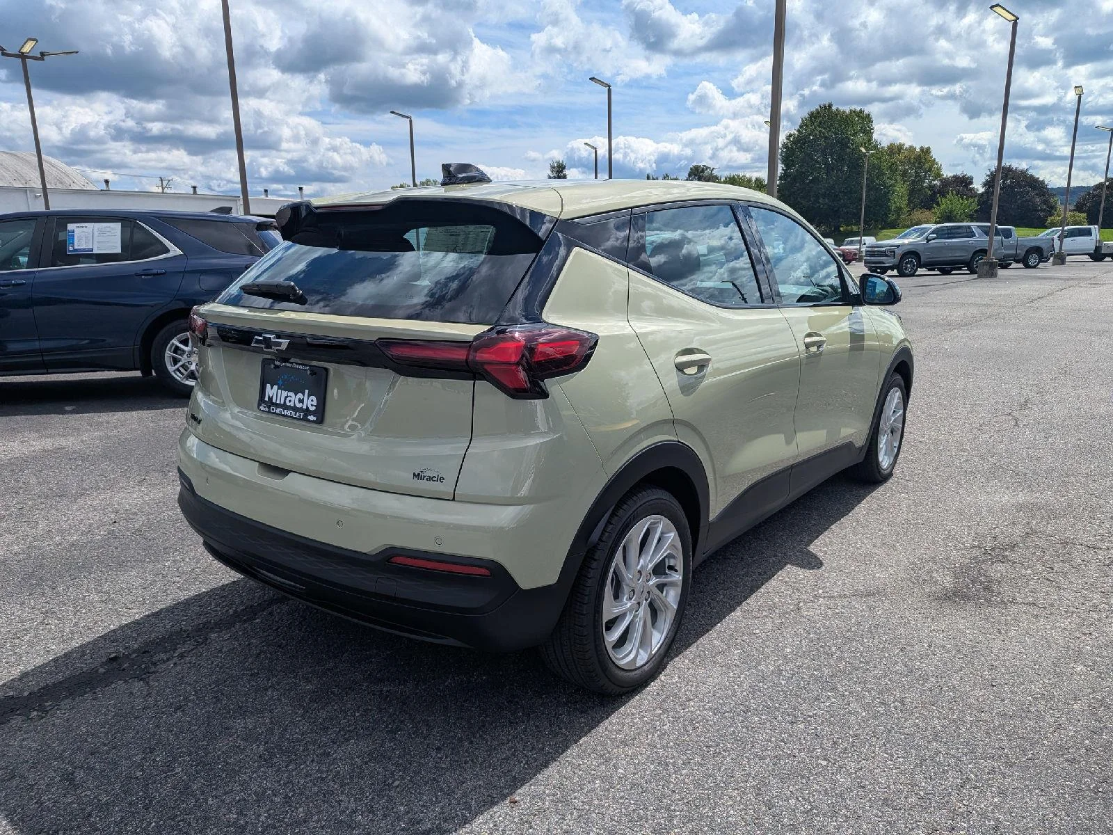 2027 Chevrolet Bolt LT - Photo 31