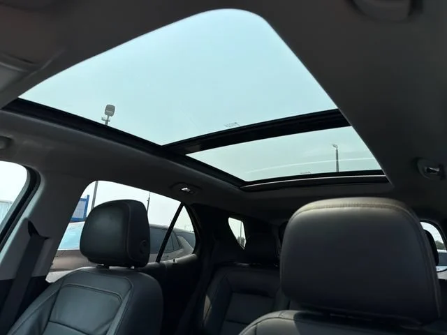 Used 2019 CAJUN RED TINTCOAT Chevrolet Premier image 28