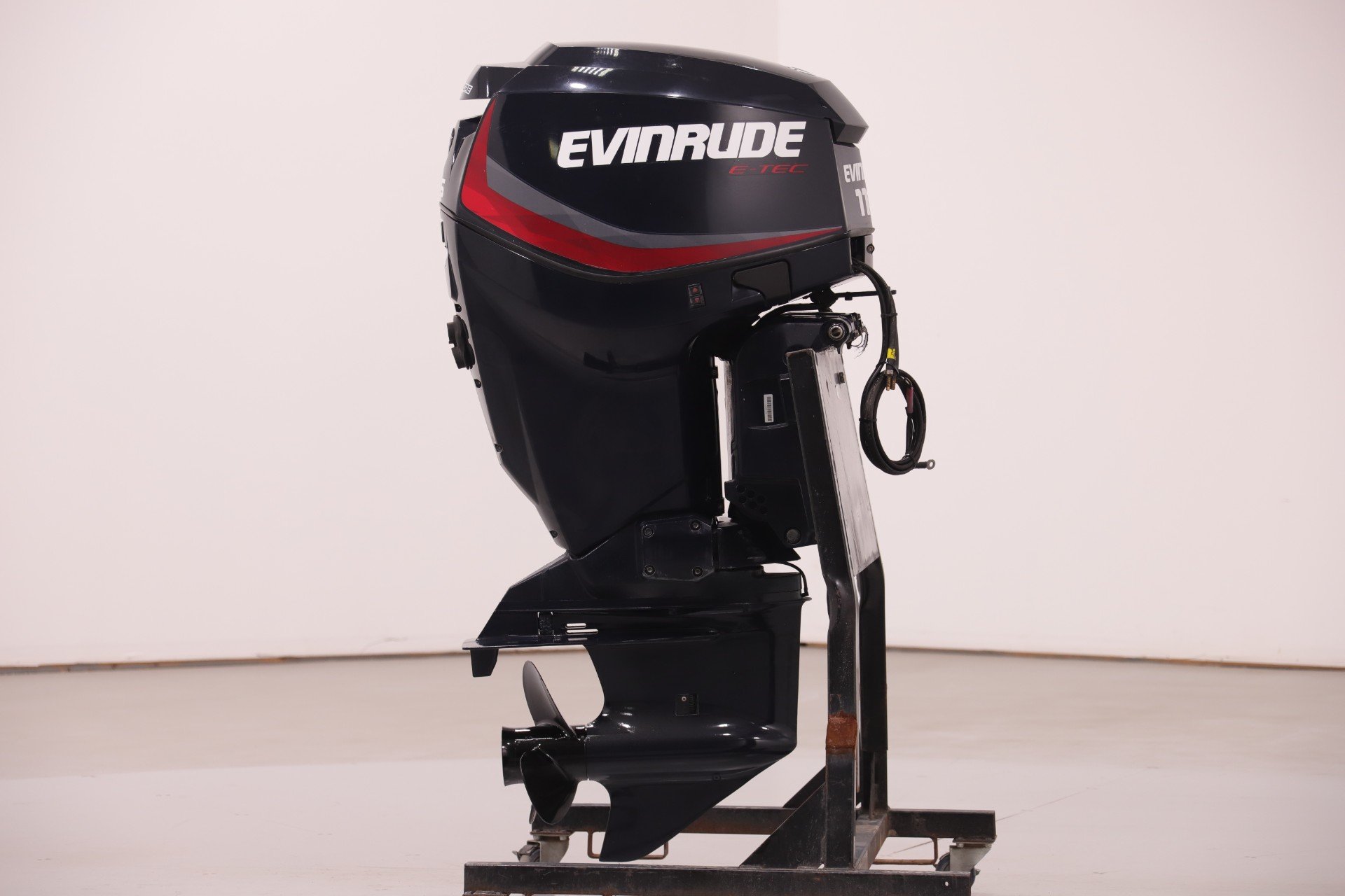 Used 2014  Evinrude  image 26