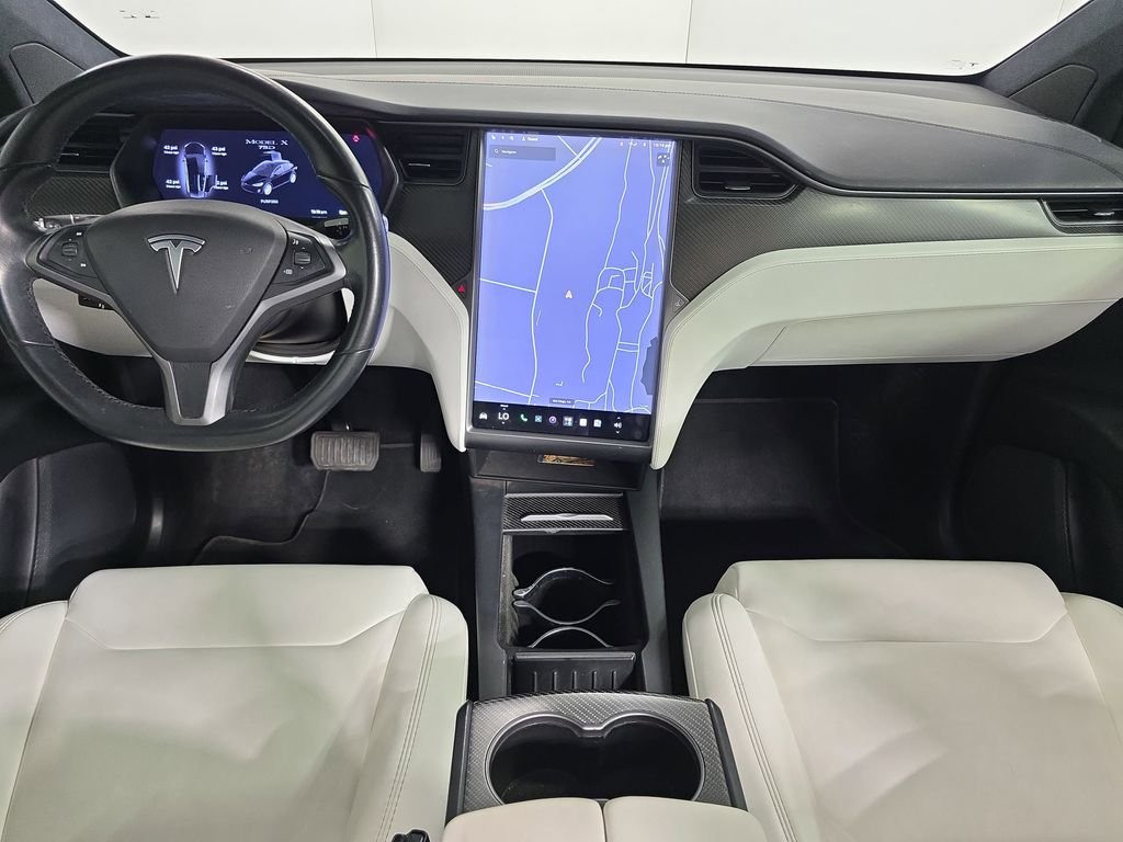 Used 2018  Tesla 75D image 13