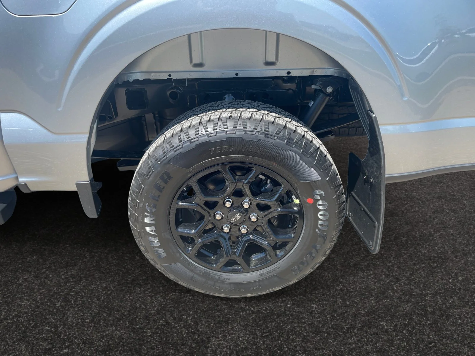 New 2026 Iconic Silver Metallic Ford XLT image 9