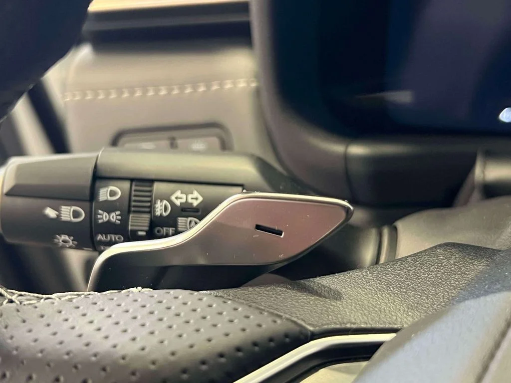2026 Lexus LX 700h F-Sport - Photo 25